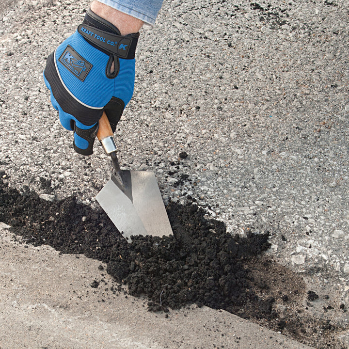 Kraft Tool HC443 Hi-Craft 7" x 3-3/8" Gauging Trowel with Wood Handle