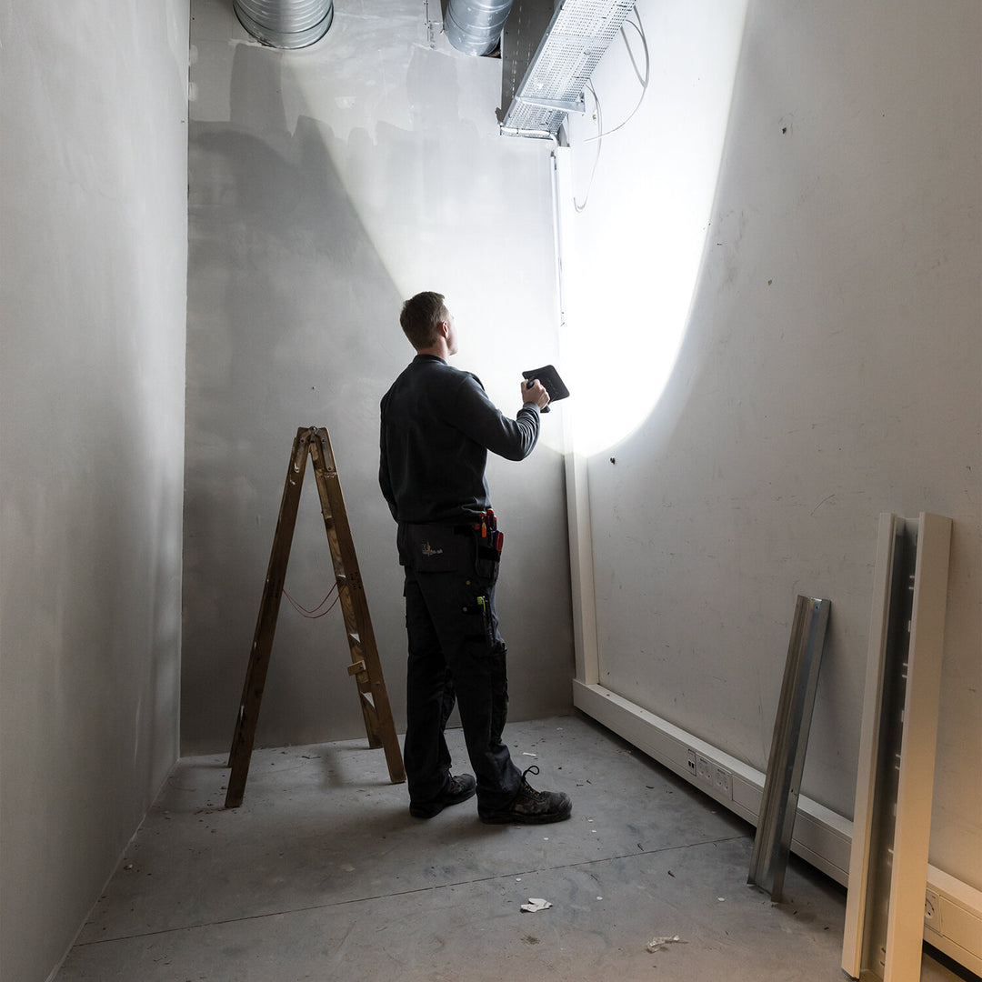 Scangrip 03.5456US Nova R Rechargeable LED Floodlight with US-Plug