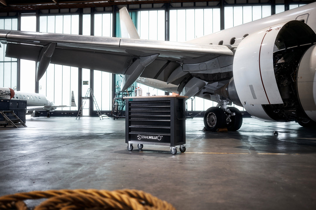 Stahlwille 98830179 Assortment Tools with workbench