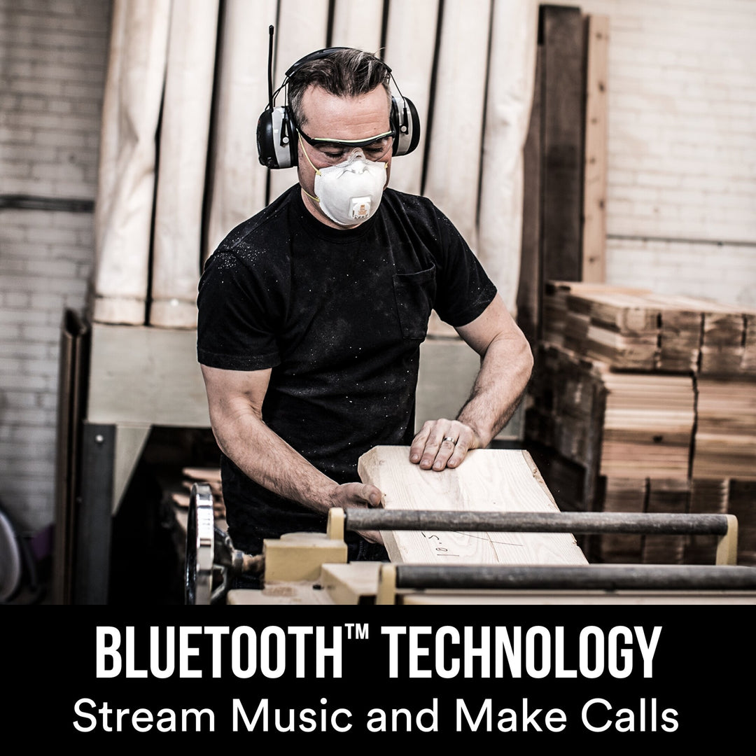 3M WorkTunes Connect + AM/FM Hearing Protector with Bluetooth®Technology