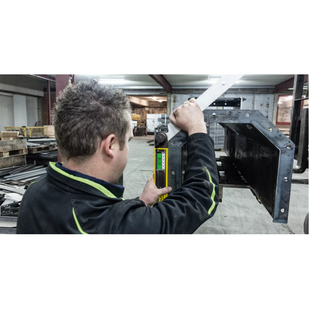 Stabila 39018 TECH 700 DA digital electronic angle finder 18 Inch