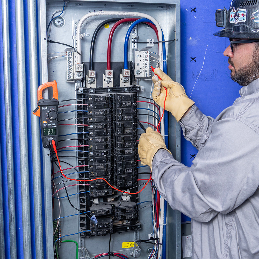 Klein Tools CL710 600A AC/DC Auto-Ranging Digital Pro Clamp Meter