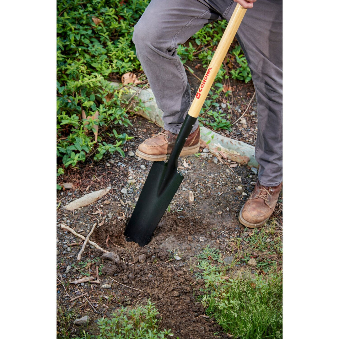 Corona SS 28000 Drain Spade Shovel, 15-Gauge, 48 in. Wood Handle