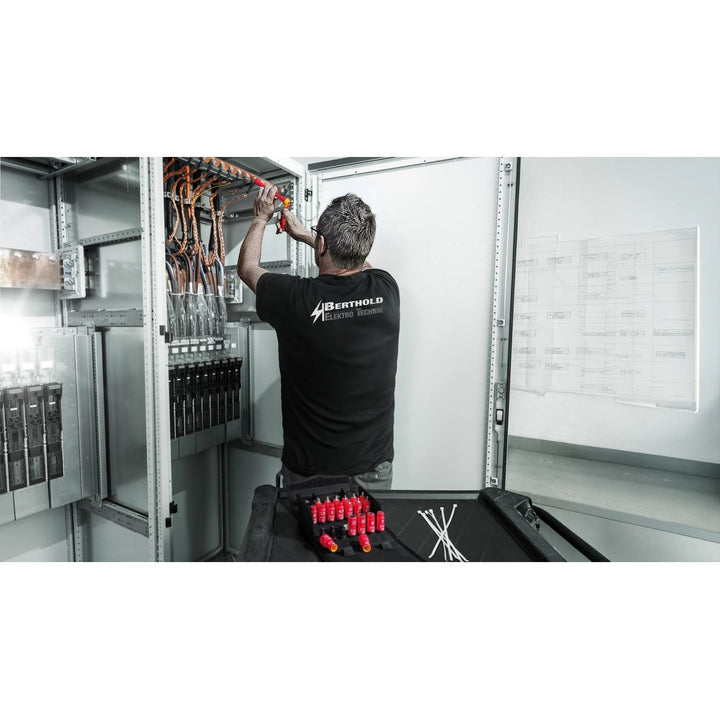 Wera 05004967001 8100 Sa Vde 1 Zyklop Ratchet Set, Insulated, Reversing Lever, 1/4" Drive, Metric, 22 Pieces