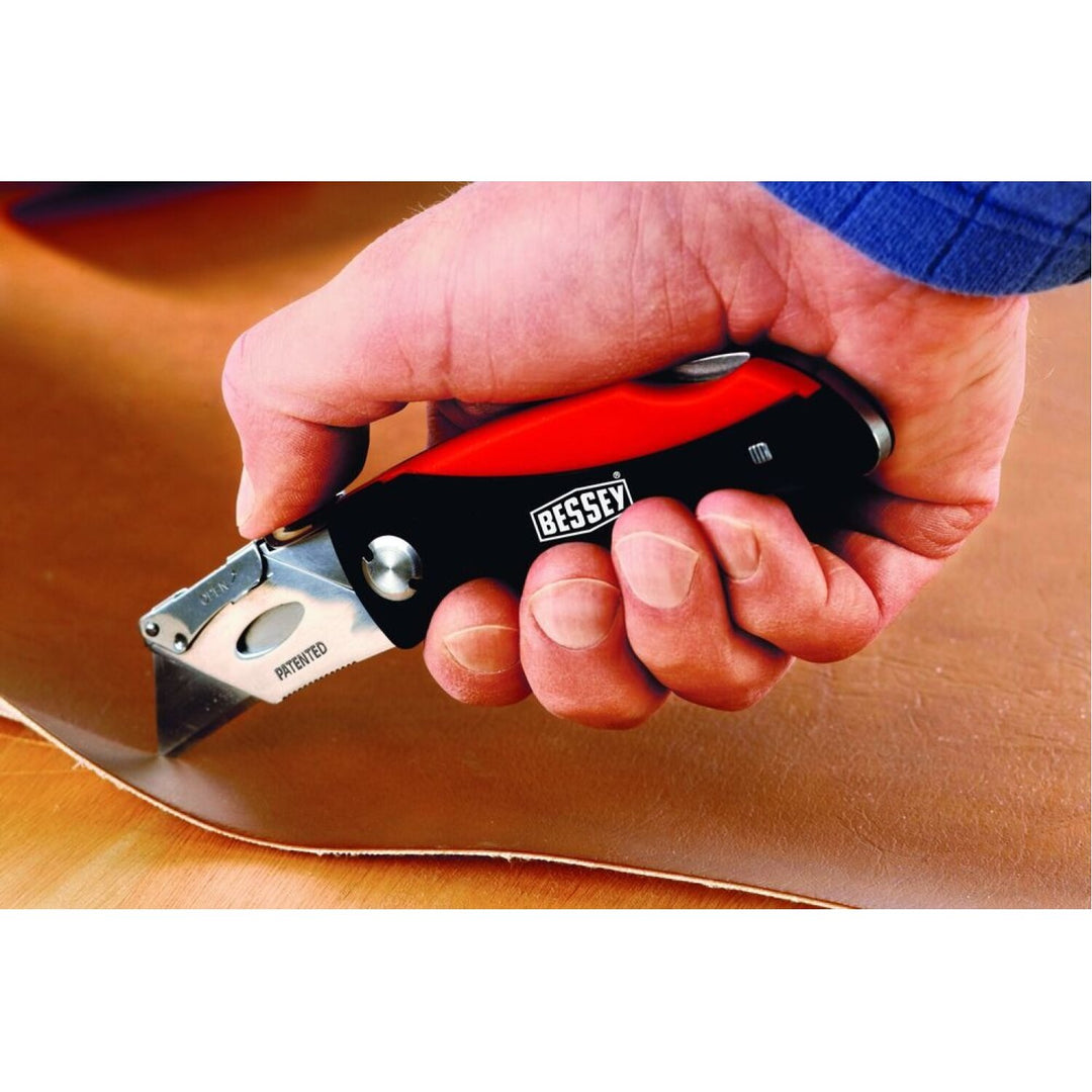 Bessey D-BKPH Knife, Folding, locking utility knife- plastic handle