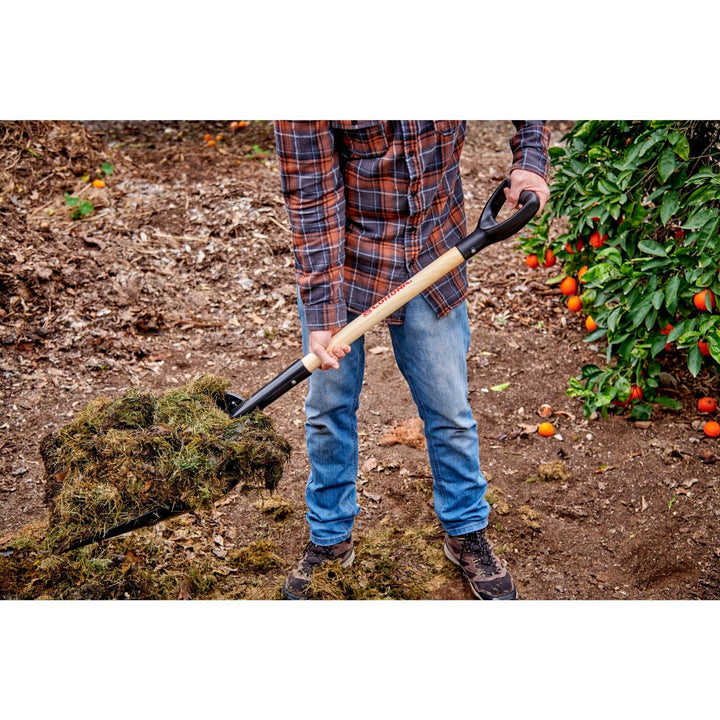 Corona SS 42011 #12 Plastic Western Scoop Shovel, 30 in. Wood D-Grip Handle