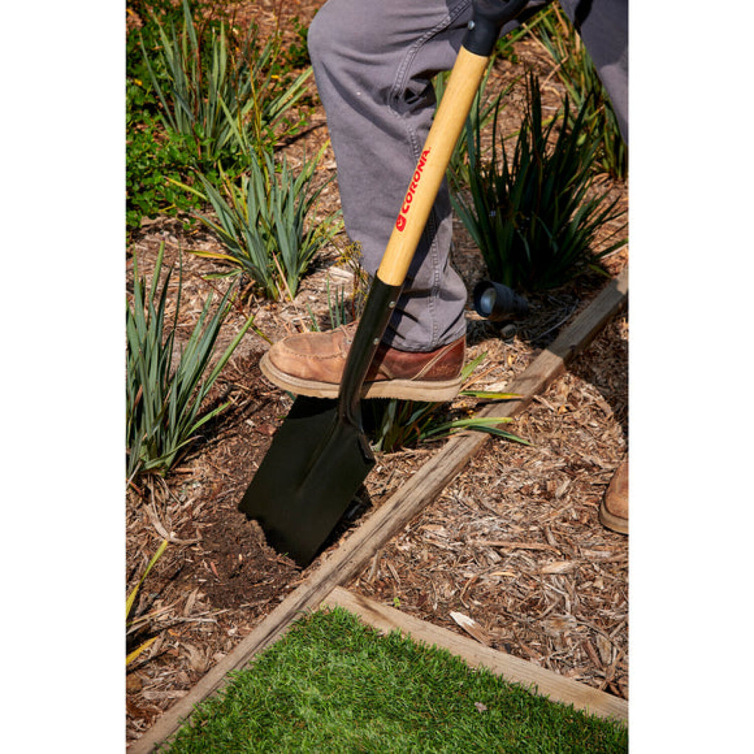 CRNA-SS 29010 · Garden Spade - 11¾ Inch, D-Grip