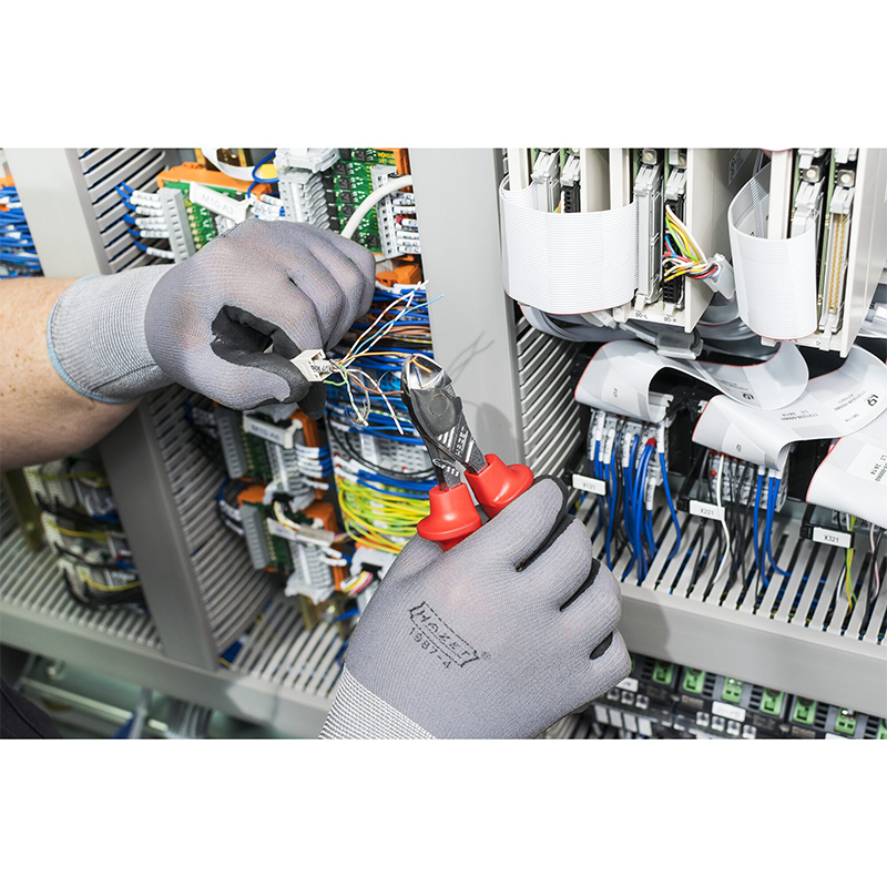 Hazet 1802VDE-22 Heavy-Duty Diagonal Cutter with Protective Insulation, 180mm