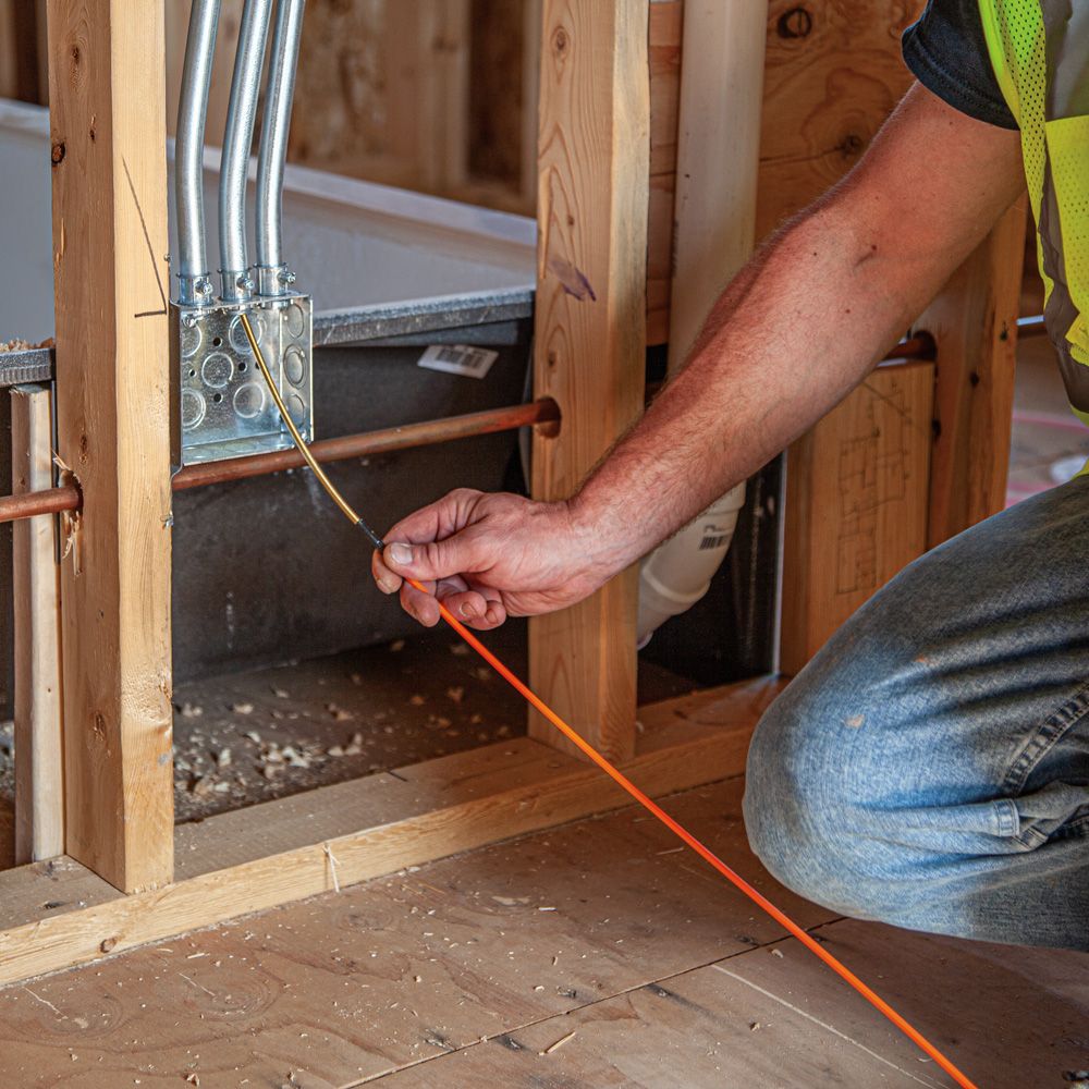 Klein Tools 56380 Multi-Groove Fiberglass Fish Tape with Spiral Steel Leader, 100-Foot