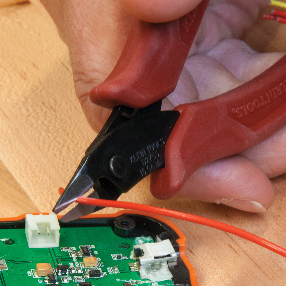 Klein Tools D275-5 Lightweight Flush Cutter, Up to 16 AWG, Grips Designed for Tool Control and Heat Treated For Durability