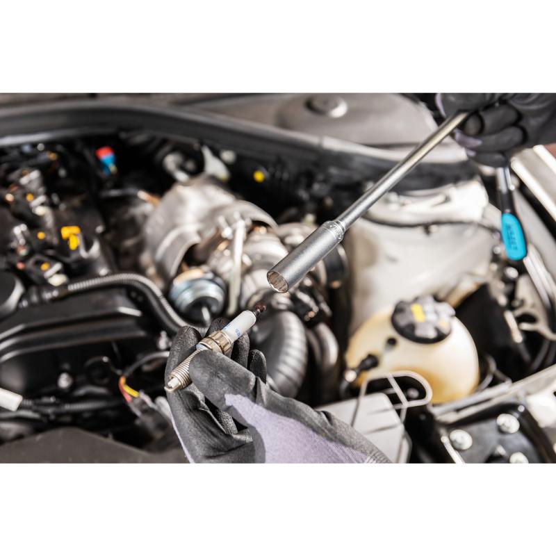 Hazet 4766-2 Spark Plug Wrench, 14mm 12-Point Profile, 3/8" Square Drive