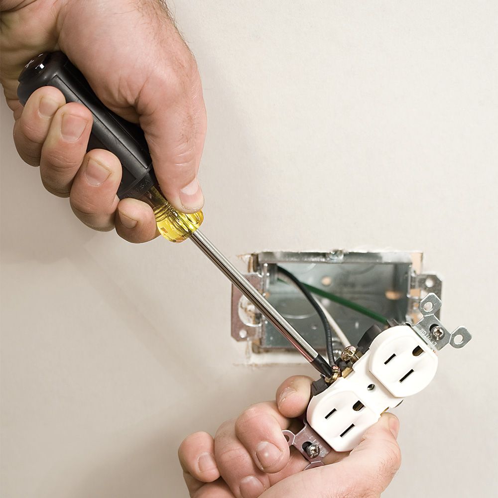 Klein Tools 85442 Screwdriver Set, 1/4 Keystone and #2 Phillips Precision Machined Tips, Cushion-Grip Handles, 4-Inch Shank, 2-Piece