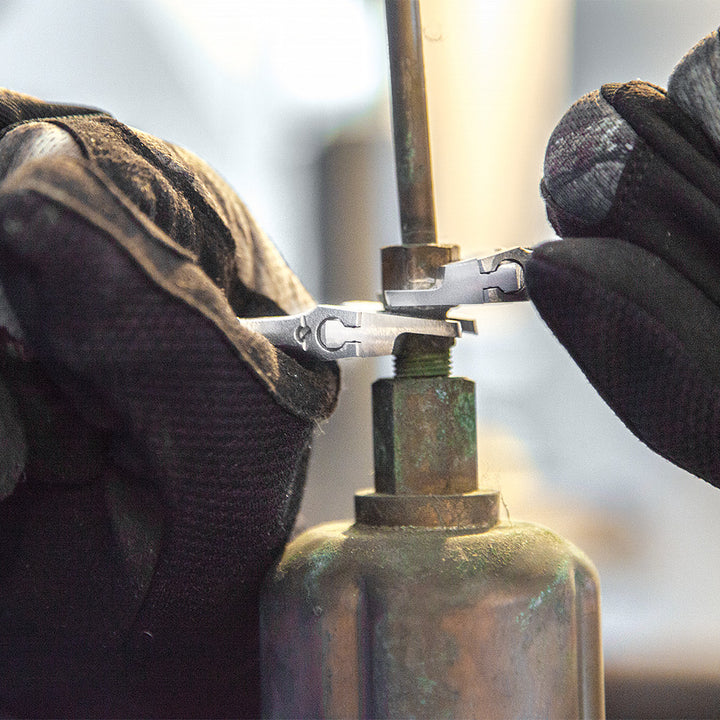 Klein Tools D86930 Reversible Jaw/Adjustable Pipe Wrench, 10"