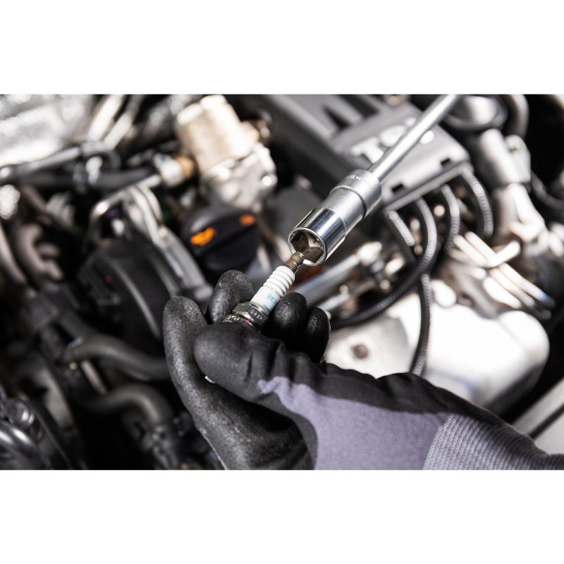 Hazet 880AKF Spark Plug Socket, 10mm (3/8") Square Drive, 16mm(5/8") Hex