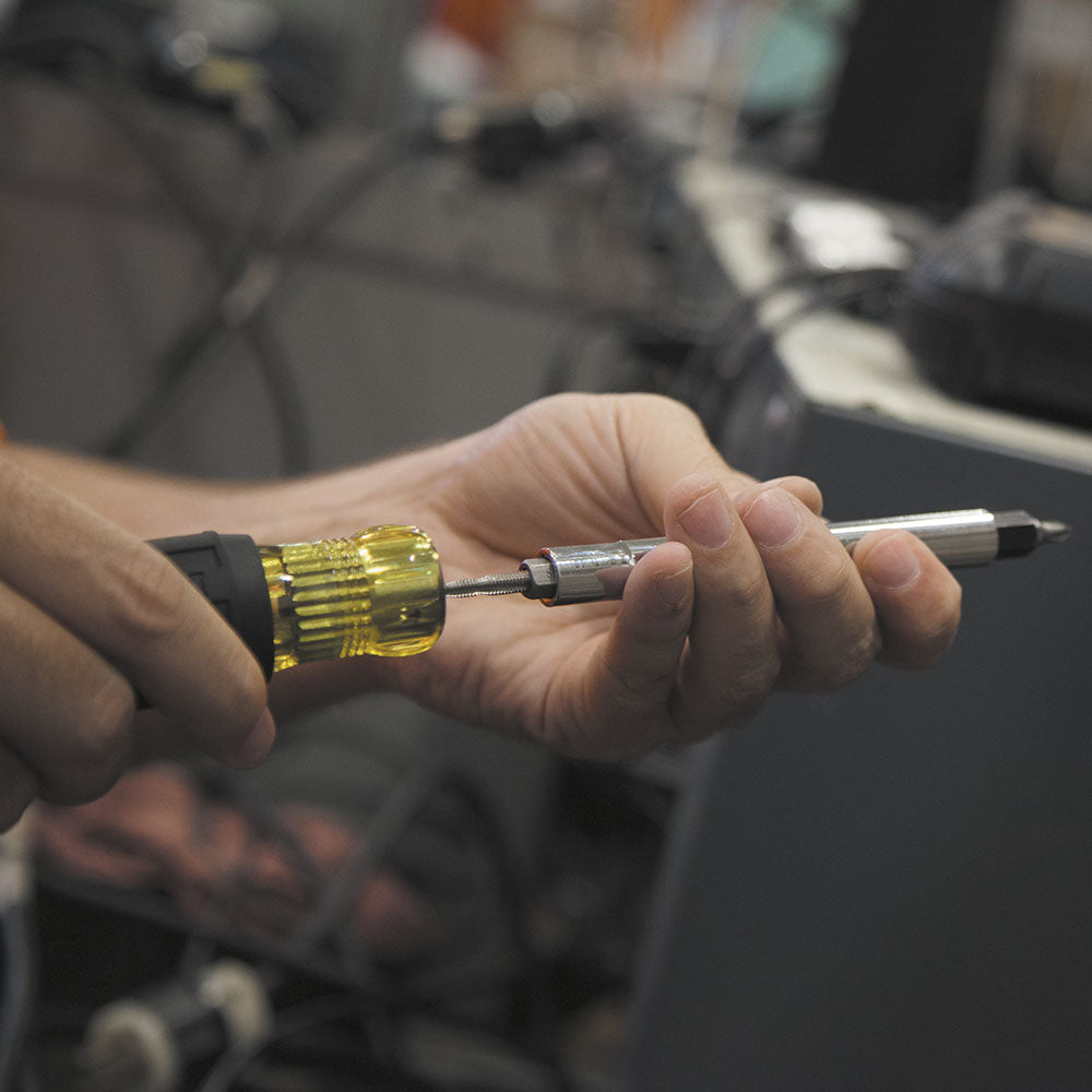 Klein Tools 32517 Multi-Bit Screwdriver / Tap Tool, 14-Piece